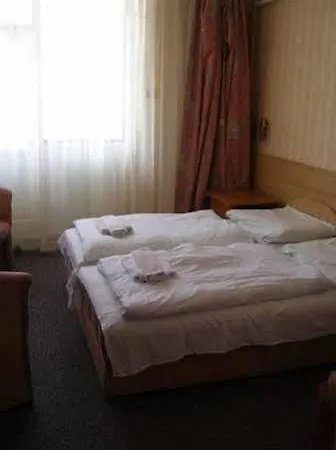 Tagore Hotel 3*