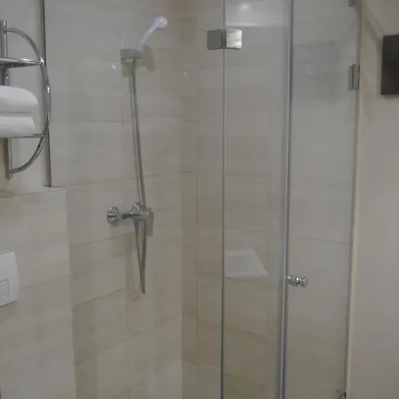 Tagore Hotel 3*